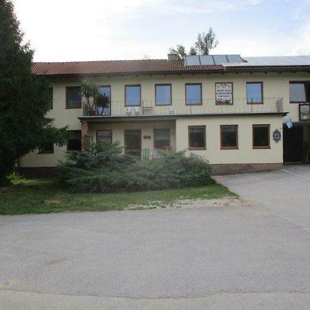 Dorfwirtshaus Rauch 호텔 Eschabruck 외부 사진